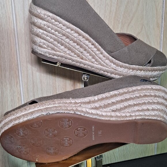 TORY BURCH Fillipa Women's Criss Cross Olive Canvas Wedge Espadrille - Picture 4 of 8